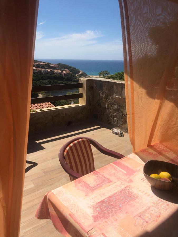 Sardegna-Ferienwohnung Mit Emotionale Meeres Blick Torre dei Corsari Kültér fotó
